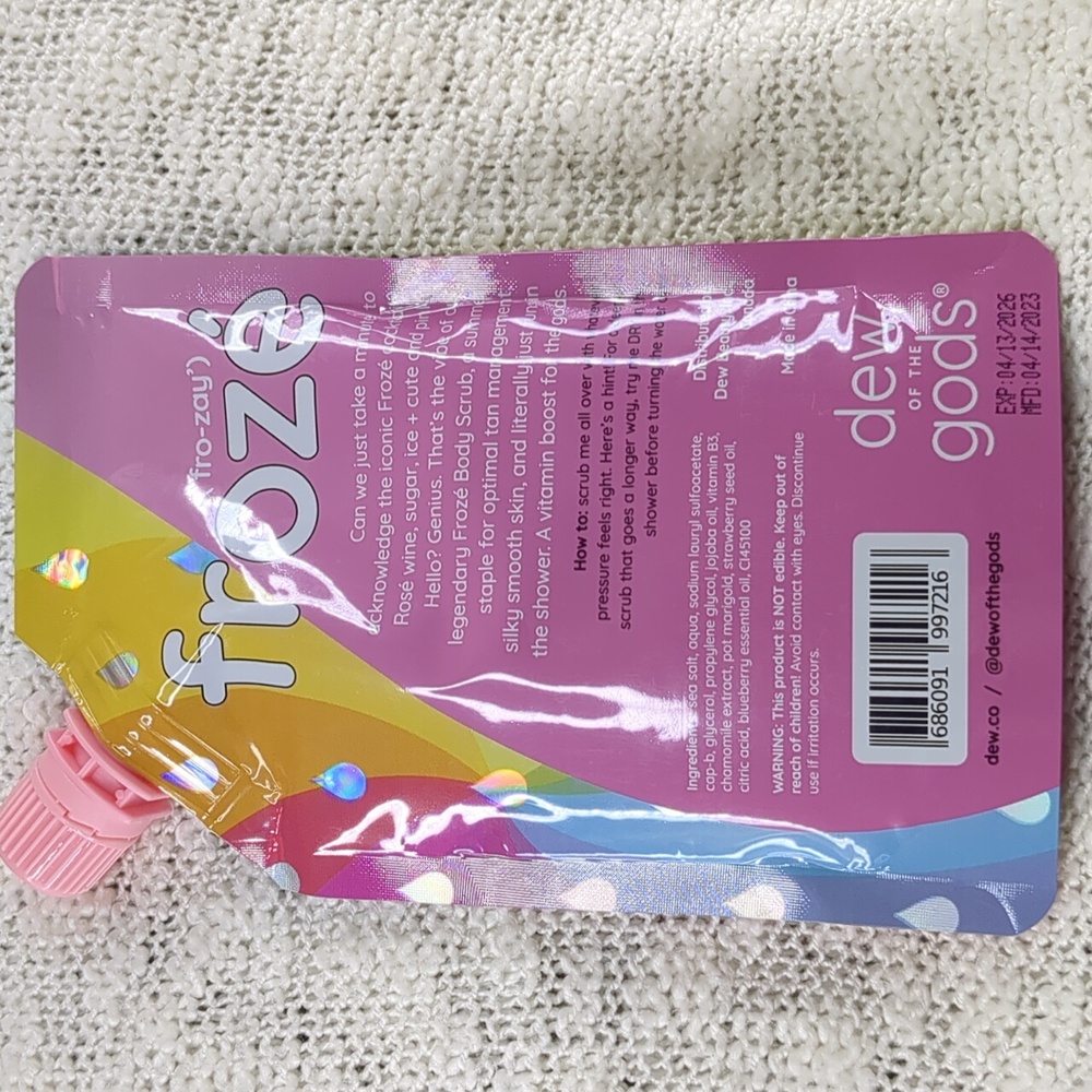 dew of the gods Frozé Vitamin BodyScrub, 150ml/5.29fl oz - Picture 7 of 13